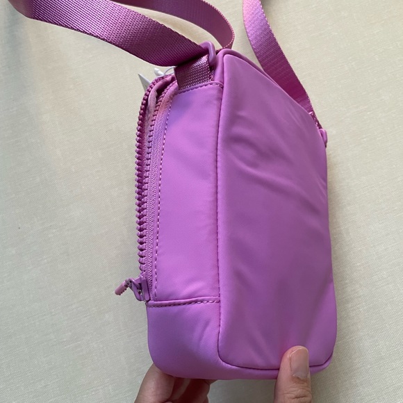 Lululemon Easy Access Crossbody Bag 1.5L - Dahlia Mauve - Picture 12 of 16